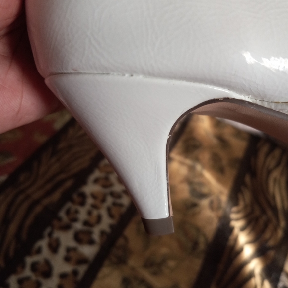 Ankle booties - Picture 3 of 3